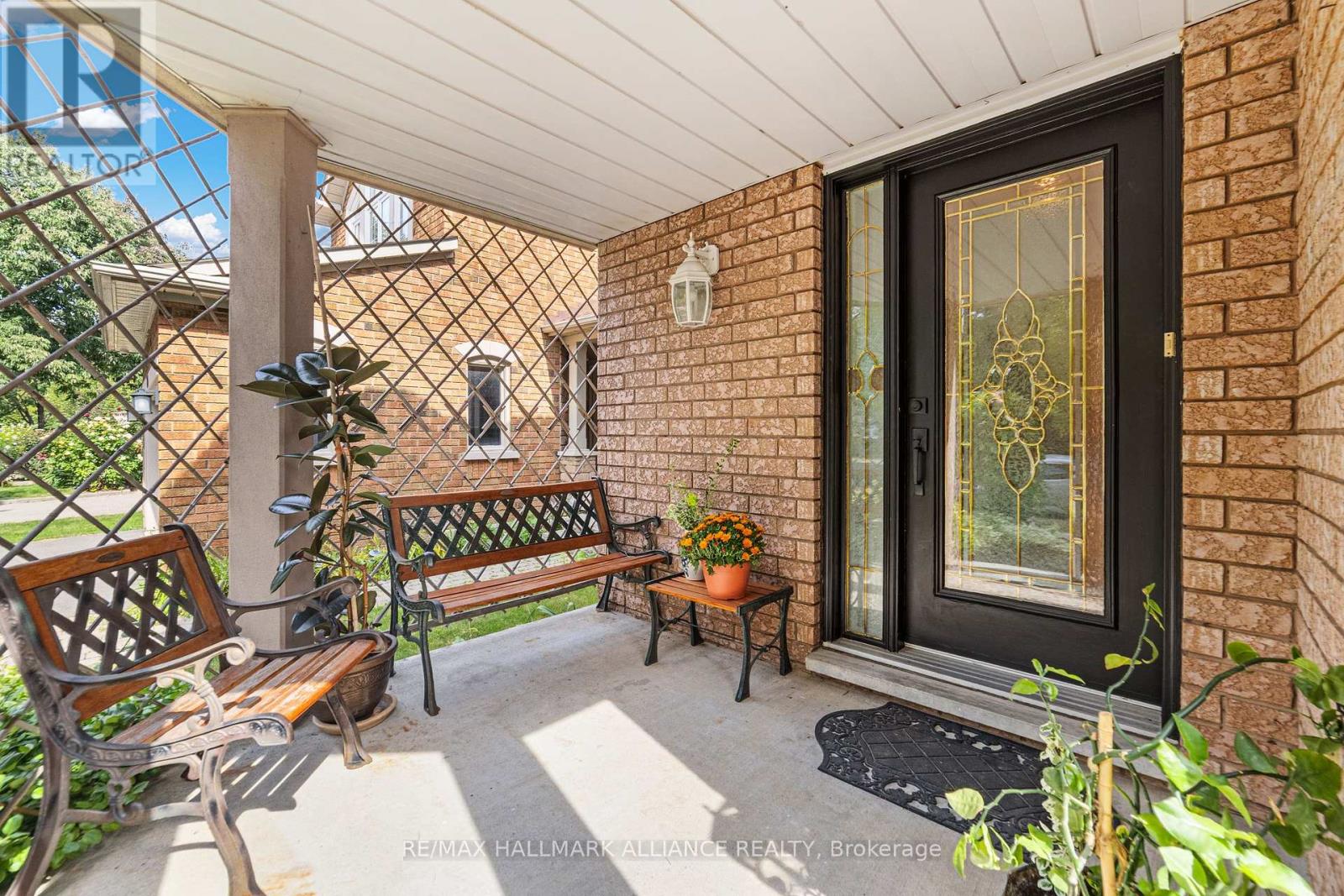 Photo 4 of 365 Turnberry Crescent, Mississauga ON