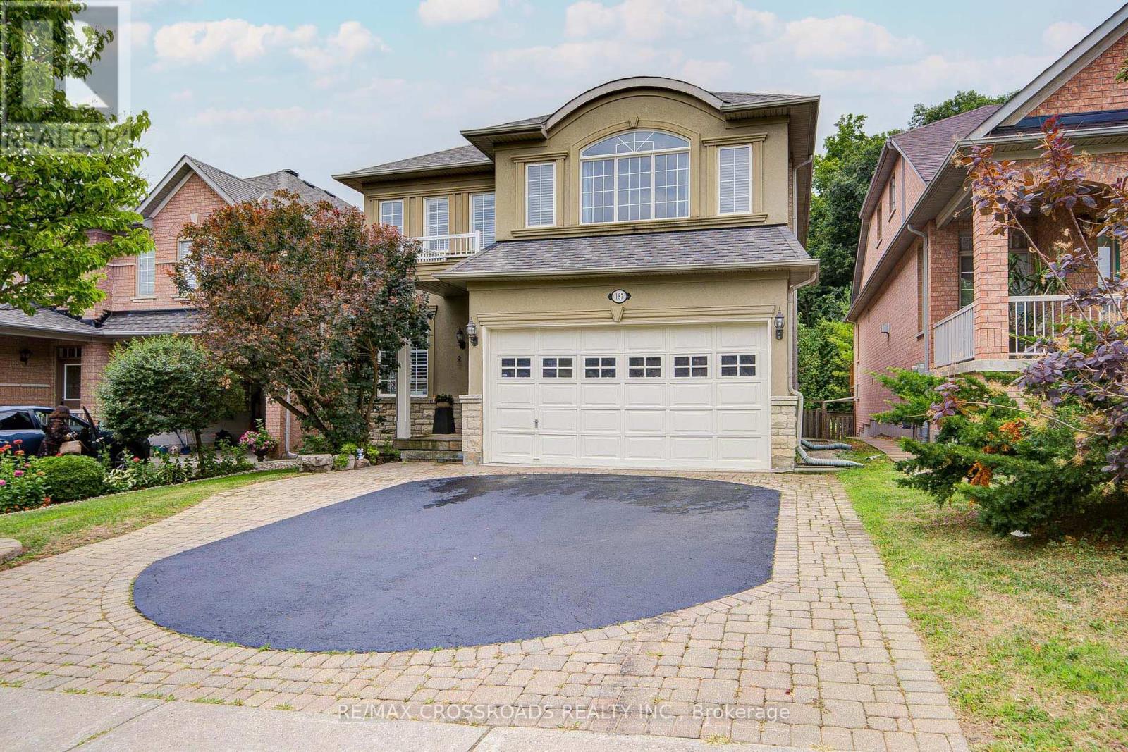 Photo 1 of 187 Summeridge Drive, Vaughan ON