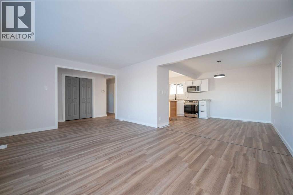 Photo 3 of 10209 108 Avenue, Grande Prairie AB