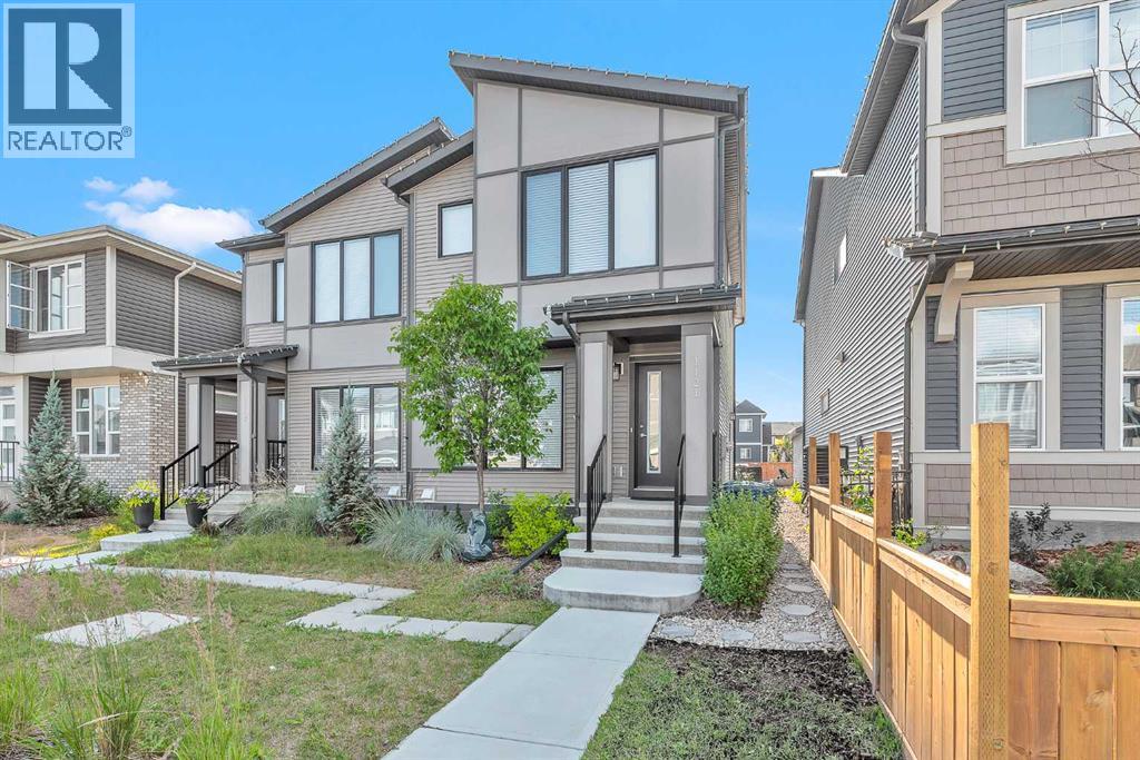 Photo 4 of 1121 Chinook Gate Bay Sw, Airdrie AB