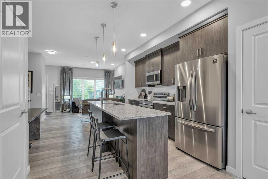 Photo 14 of 1121 Chinook Gate Bay Sw, Airdrie AB