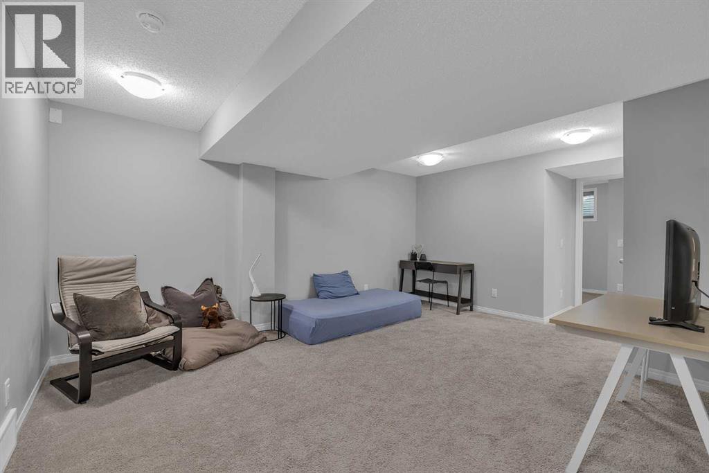 Photo 36 of 1121 Chinook Gate Bay Sw, Airdrie AB