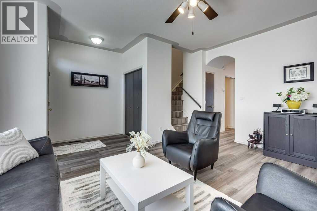 Photo 10 of 7 Adams Close, Red Deer AB