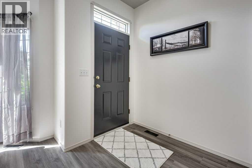 Photo 5 of 7 Adams Close, Red Deer AB