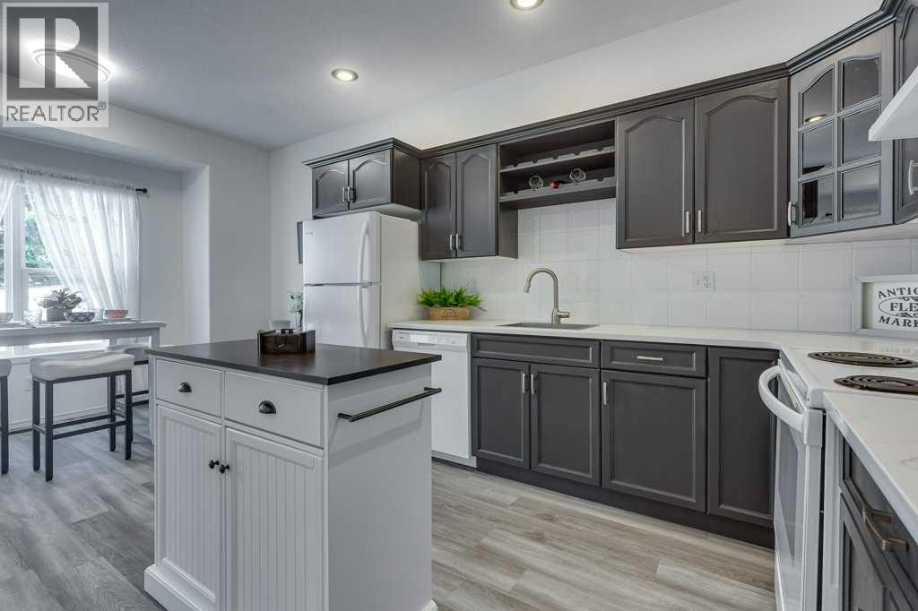 Photo 11 of 7 Adams Close, Red Deer AB