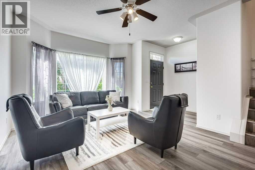 Photo 9 of 7 Adams Close, Red Deer AB