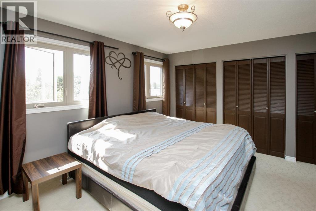 Photo 19 of 4 Haliburton Crescent, Red Deer AB