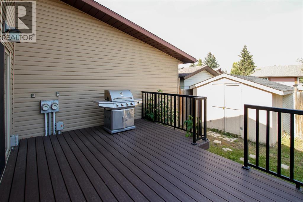 Photo 14 of 4 Haliburton Crescent, Red Deer AB