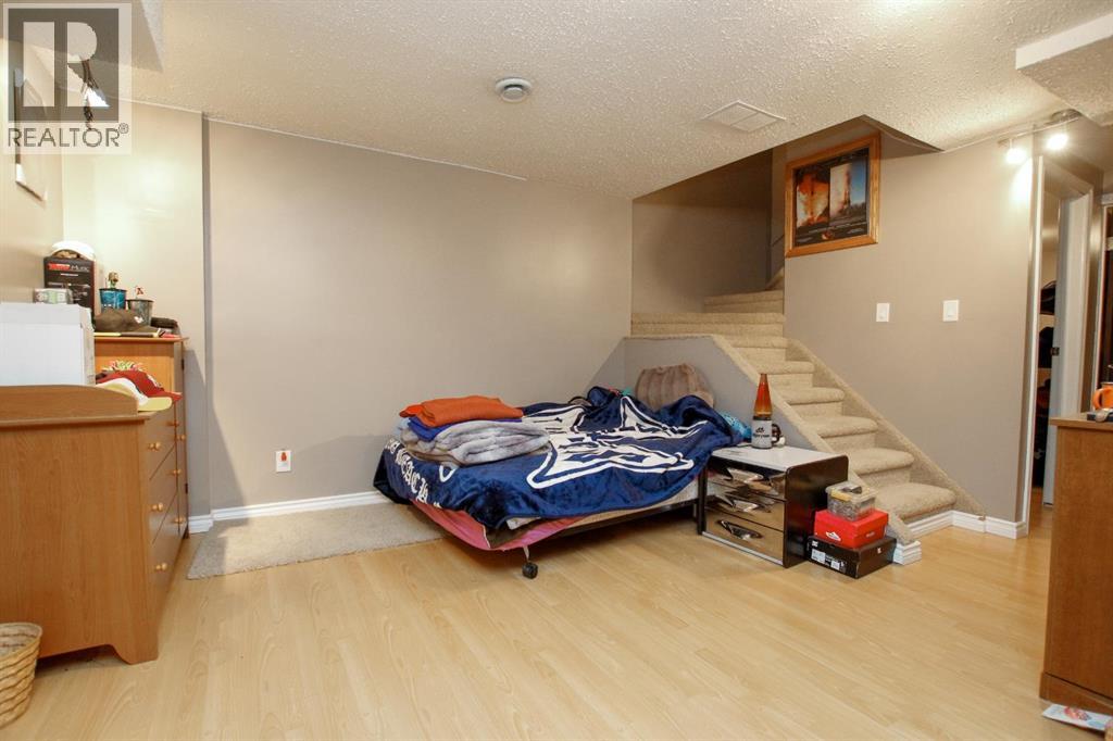 Photo 27 of 4 Haliburton Crescent, Red Deer AB