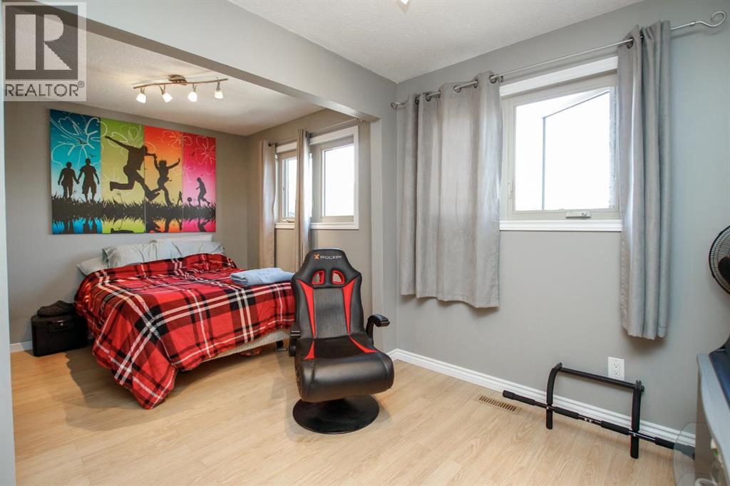 Photo 22 of 4 Haliburton Crescent, Red Deer AB