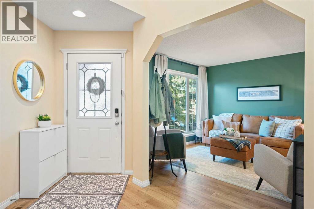 Photo 4 of 42 Chaparral Grove Se, Calgary AB