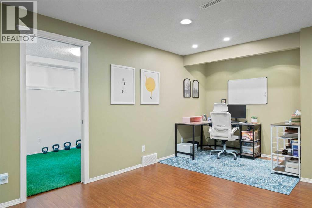 Photo 34 of 42 Chaparral Grove Se, Calgary AB