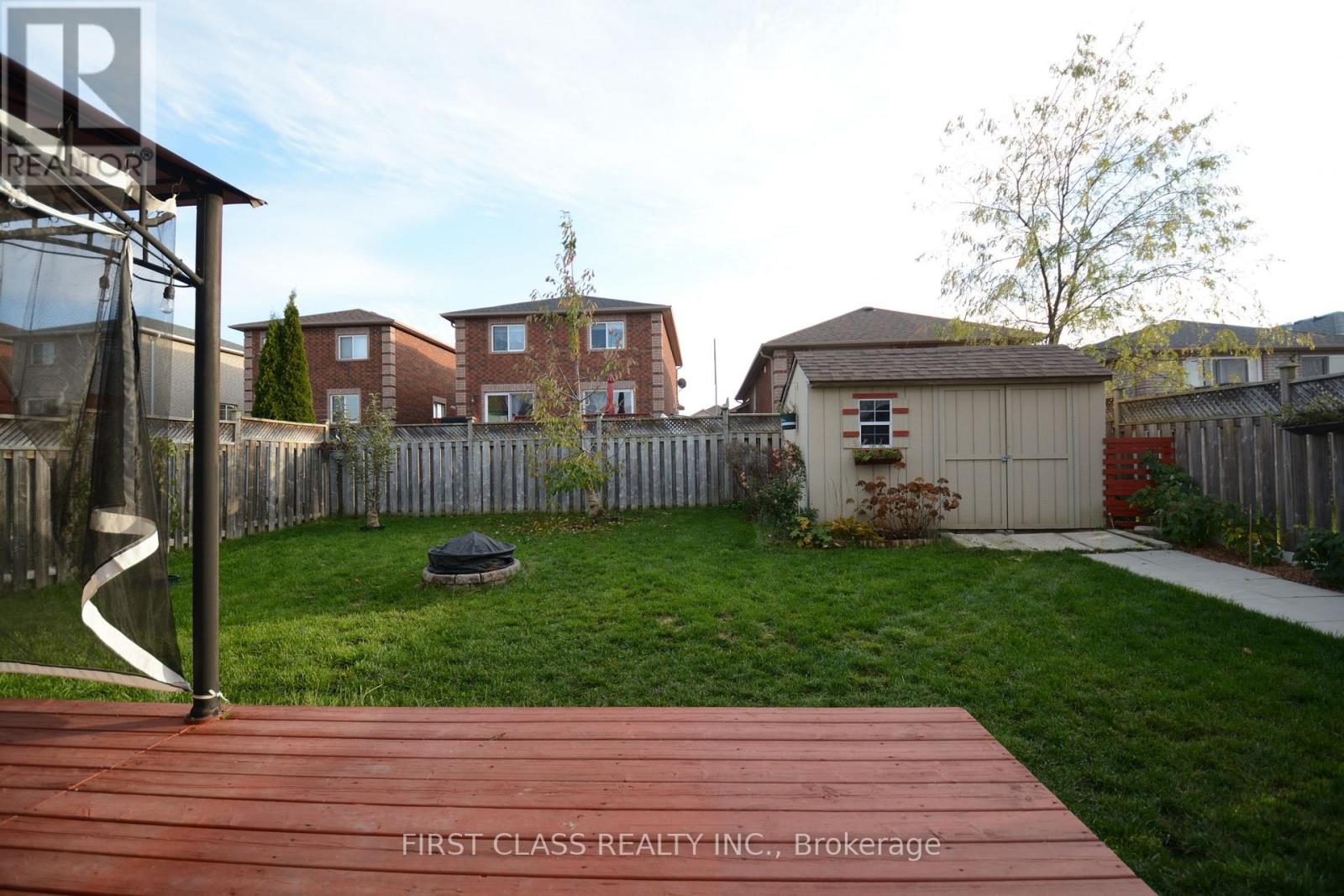 Photo 30 of 13 Benjamin Lane, Barrie ON