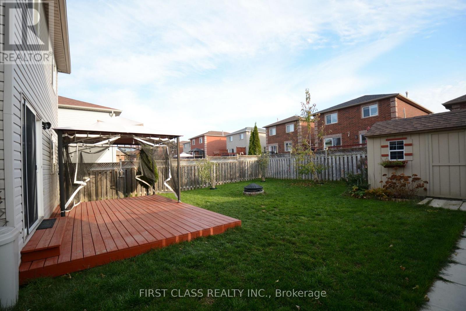 Photo 32 of 13 Benjamin Lane, Barrie ON