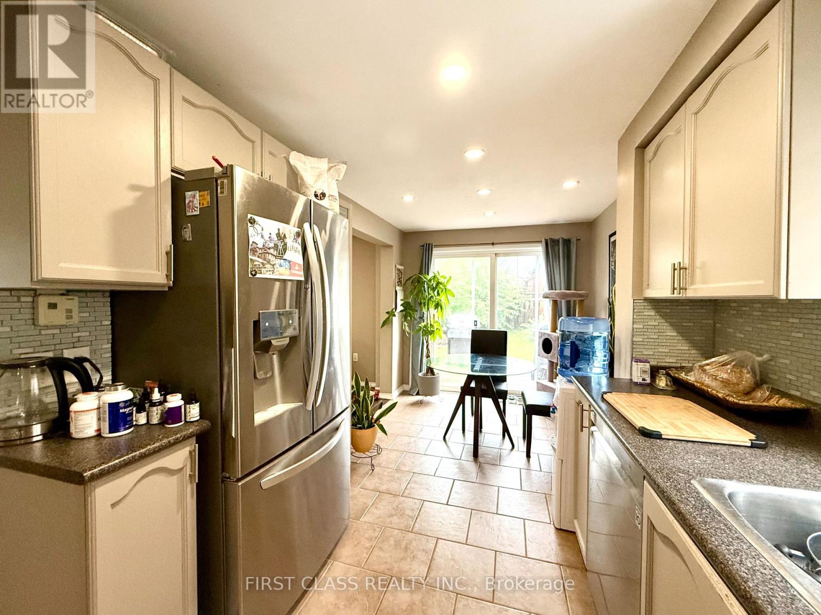Photo 9 of 13 Benjamin Lane, Barrie ON