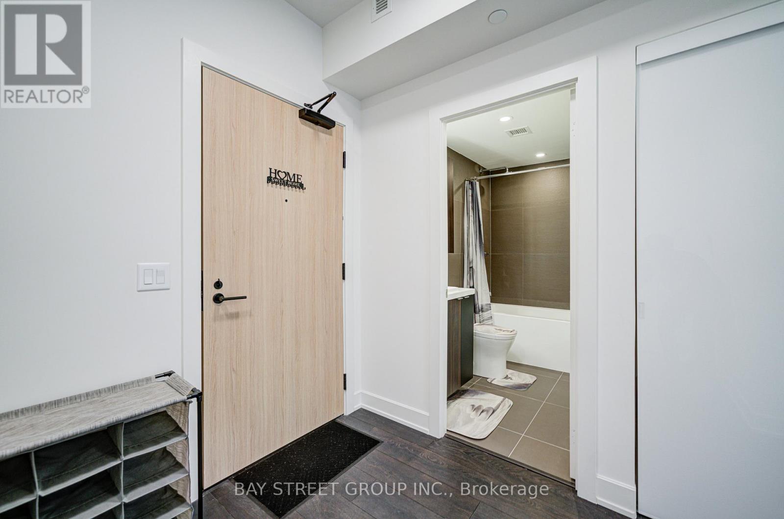 Photo 4 of 2102 15 Mercer Street, Toronto ON