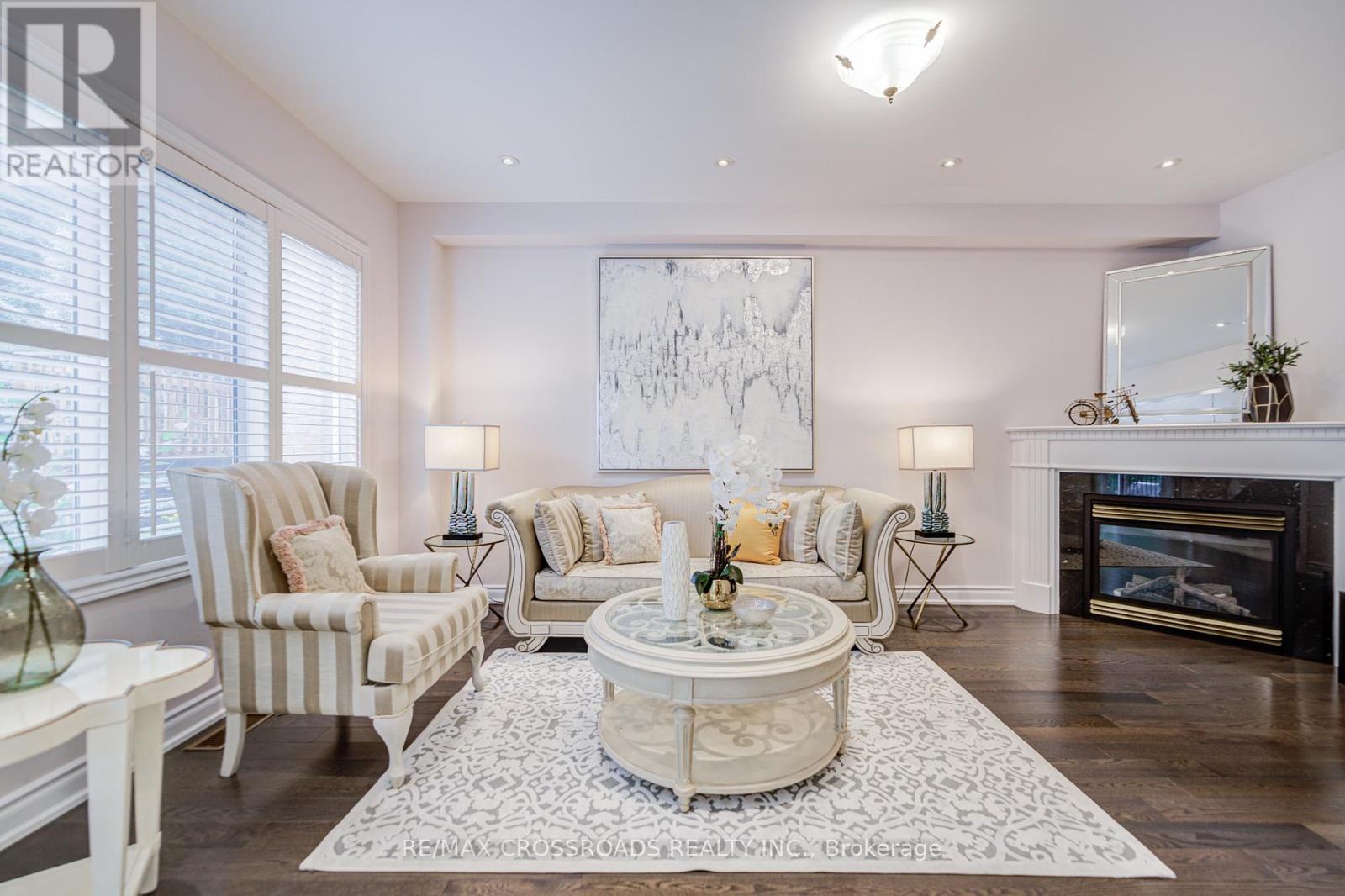 Photo 12 of 187 Summeridge Drive, Vaughan ON