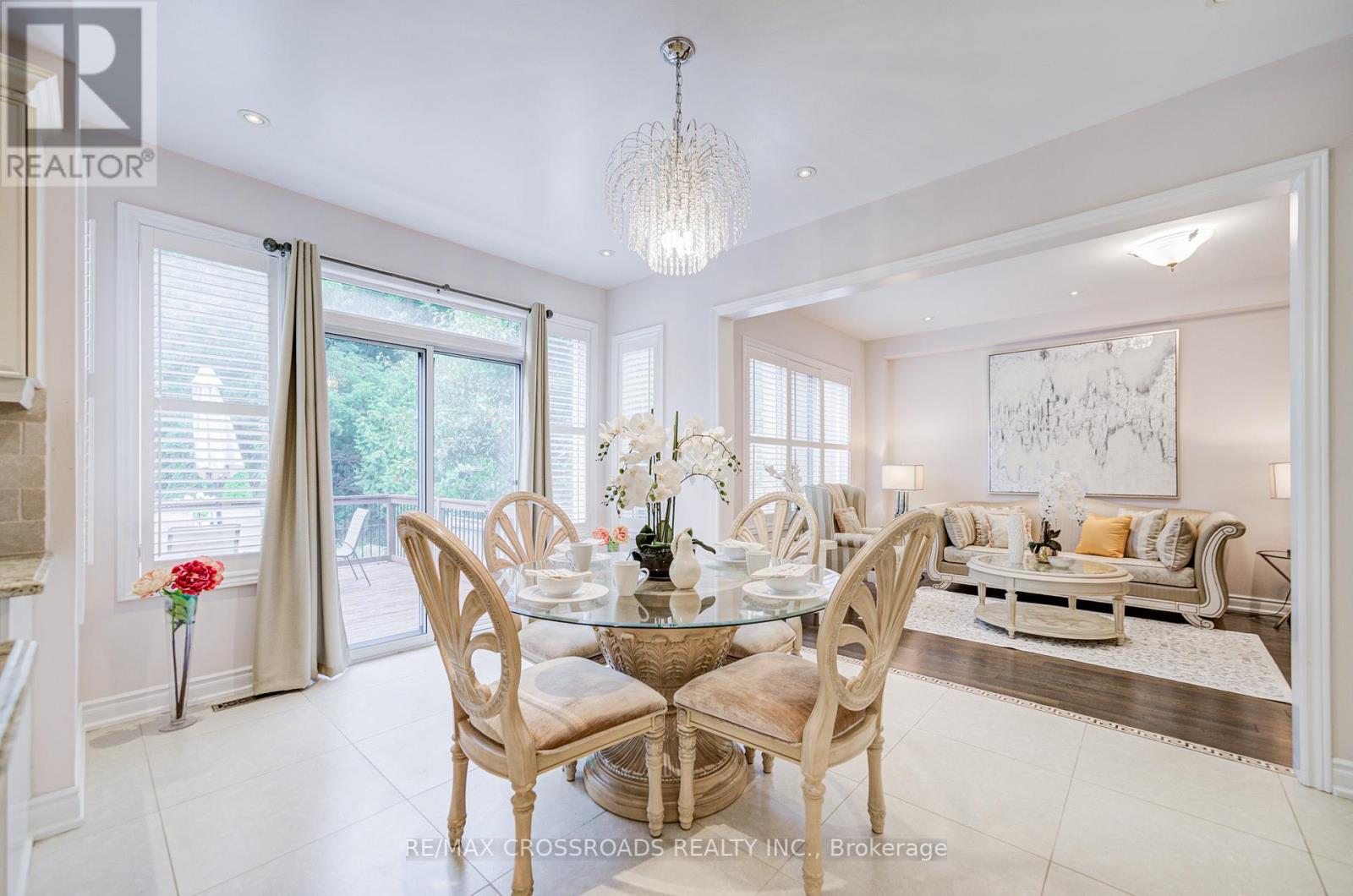 Photo 10 of 187 Summeridge Drive, Vaughan ON