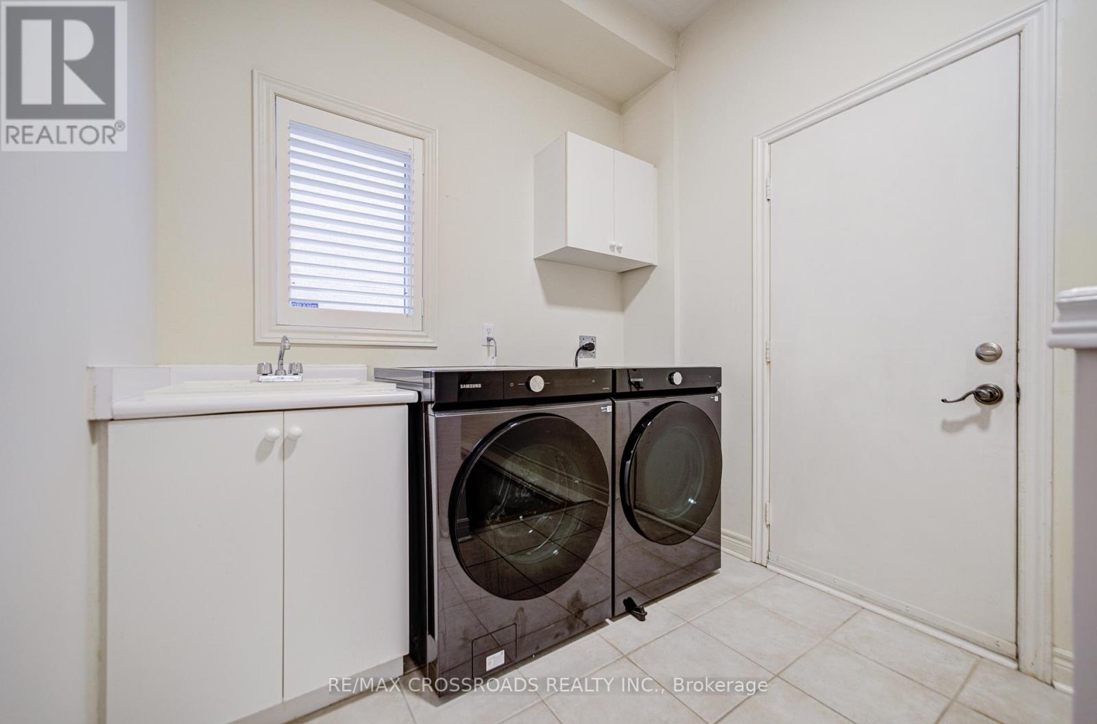 Photo 31 of 187 Summeridge Drive, Vaughan ON