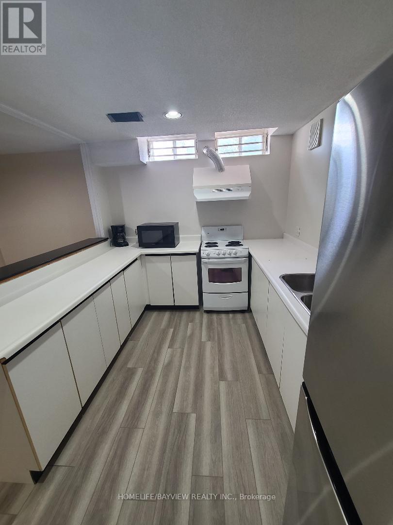 Photo 11 of Bsmnt 29 Northgate Crescent, Richmond Hill ON