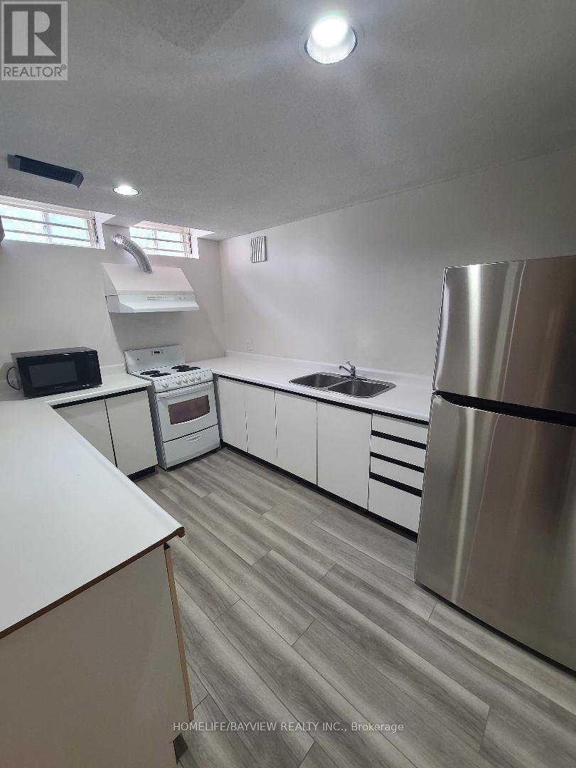 Photo 12 of Bsmnt 29 Northgate Crescent, Richmond Hill ON