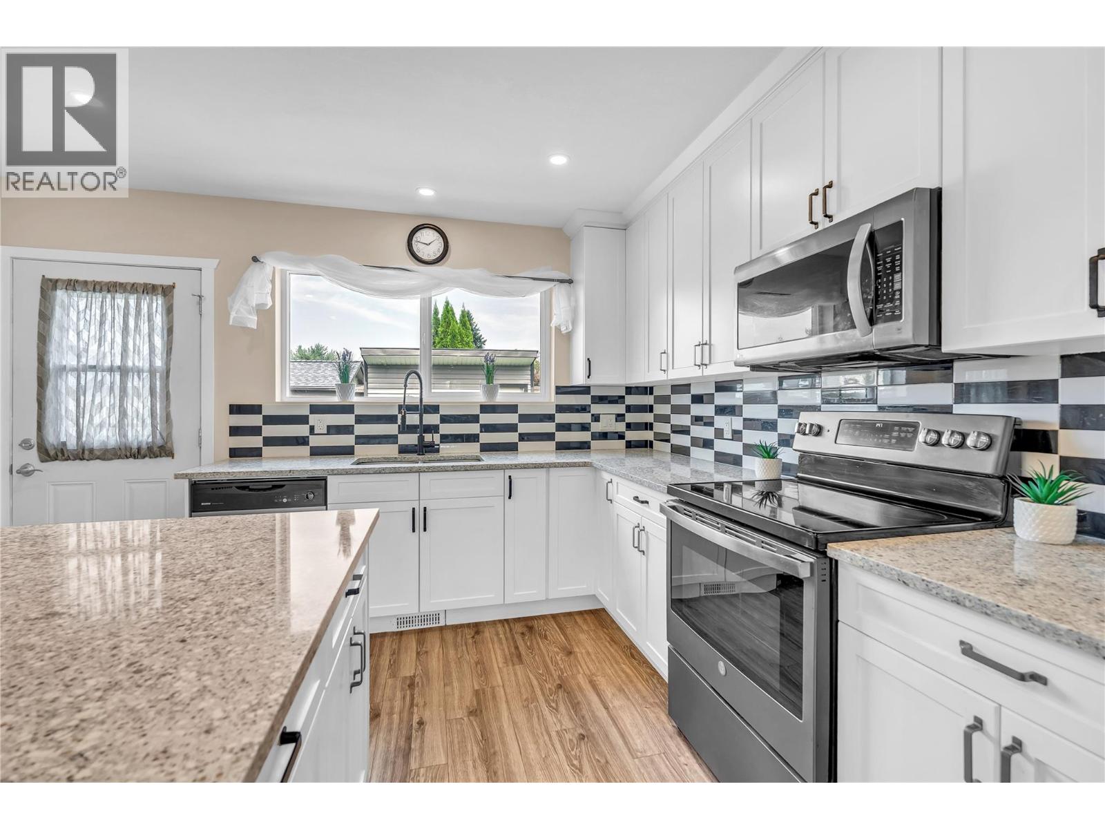 507 Duncan Avenue W, Penticton