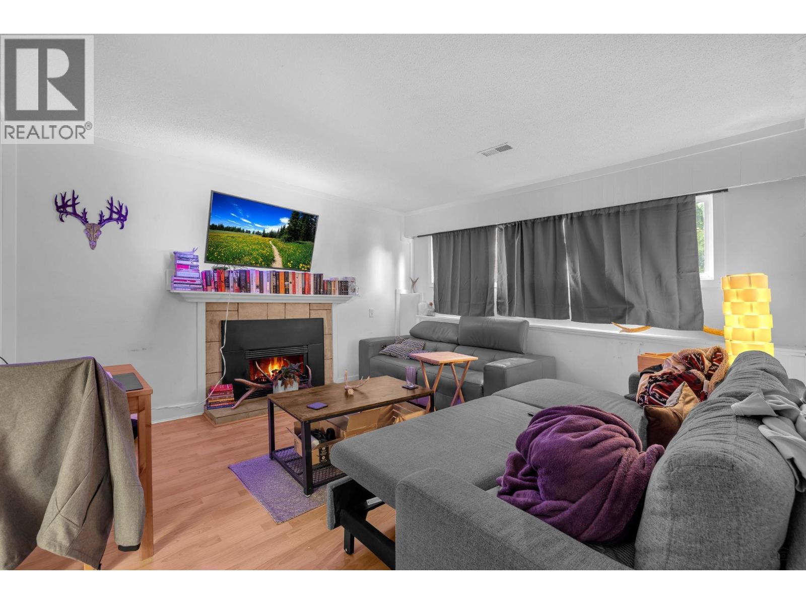 Photo 9 of 12155 Gee Street, Maple Ridge BC