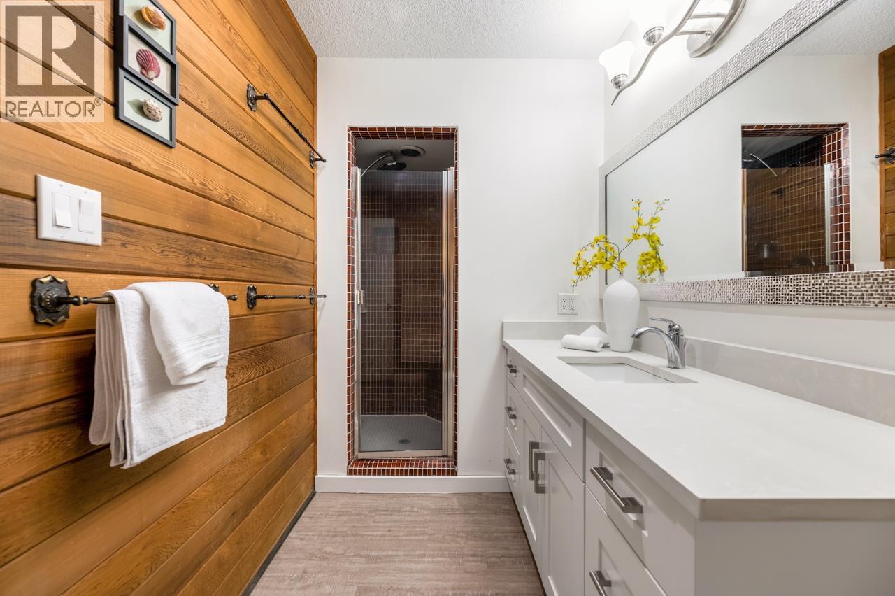 Photo 23 of 1550 Palmerston Avenue, West Vancouver BC