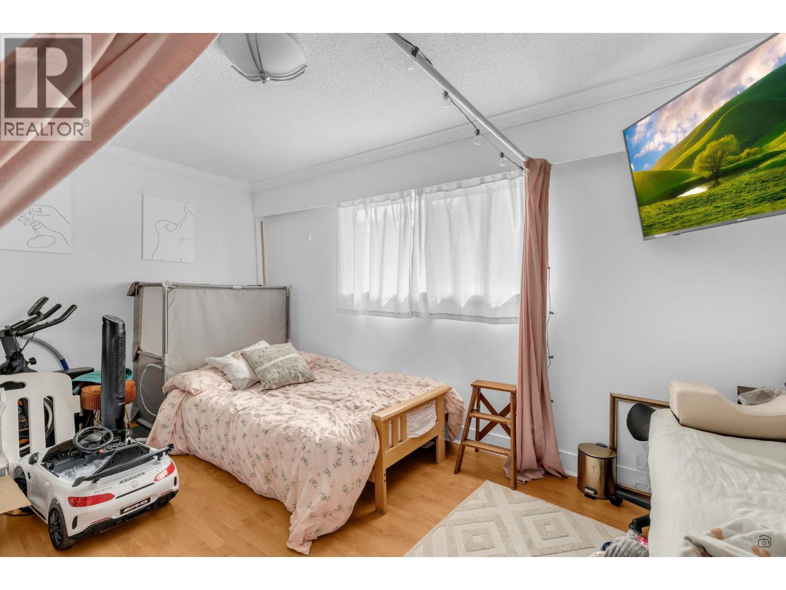 Photo 5 of 12155 Gee Street, Maple Ridge BC