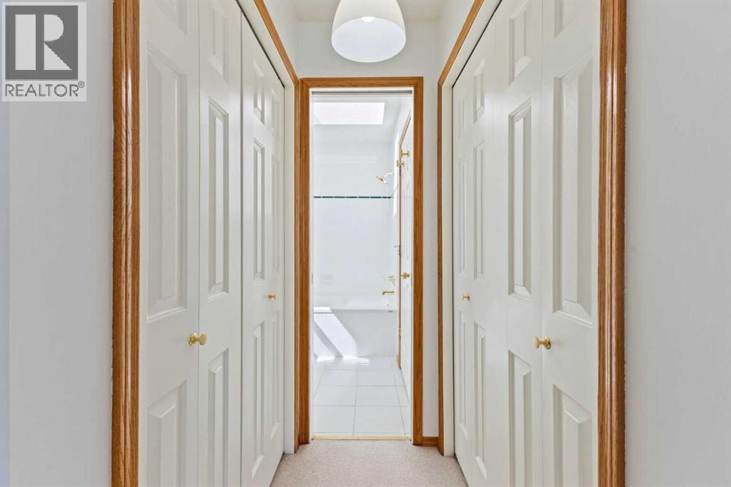 Photo 21 of 9095 Scurfield Drive Nw, Calgary AB