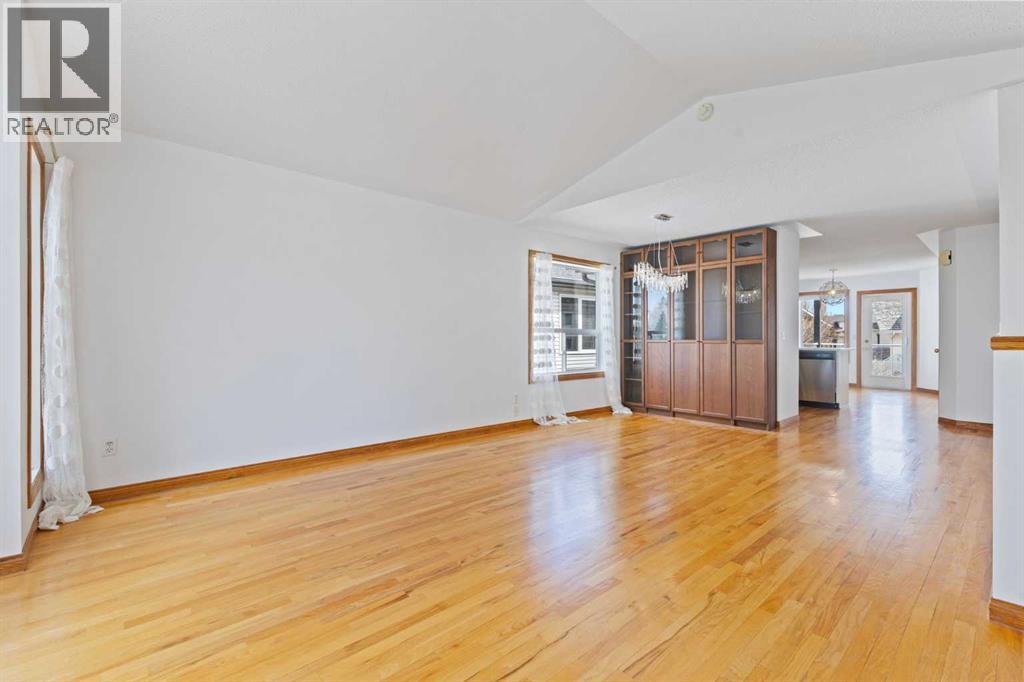 Photo 9 of 9095 Scurfield Drive Nw, Calgary AB