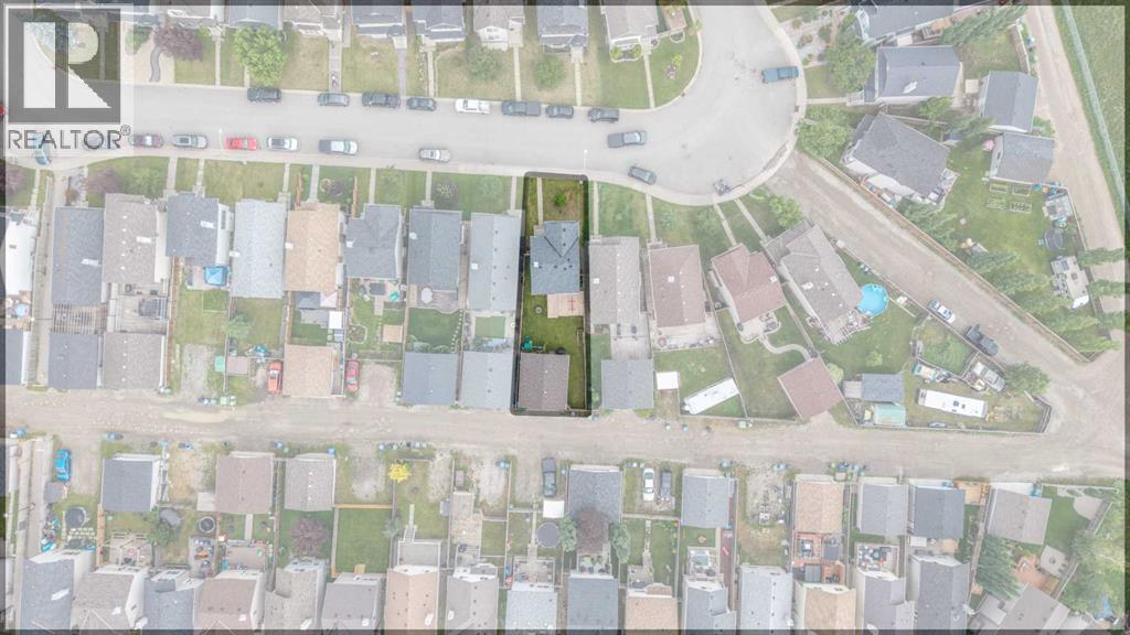 Photo 36 of 186 Cranberry Close Se, Calgary AB