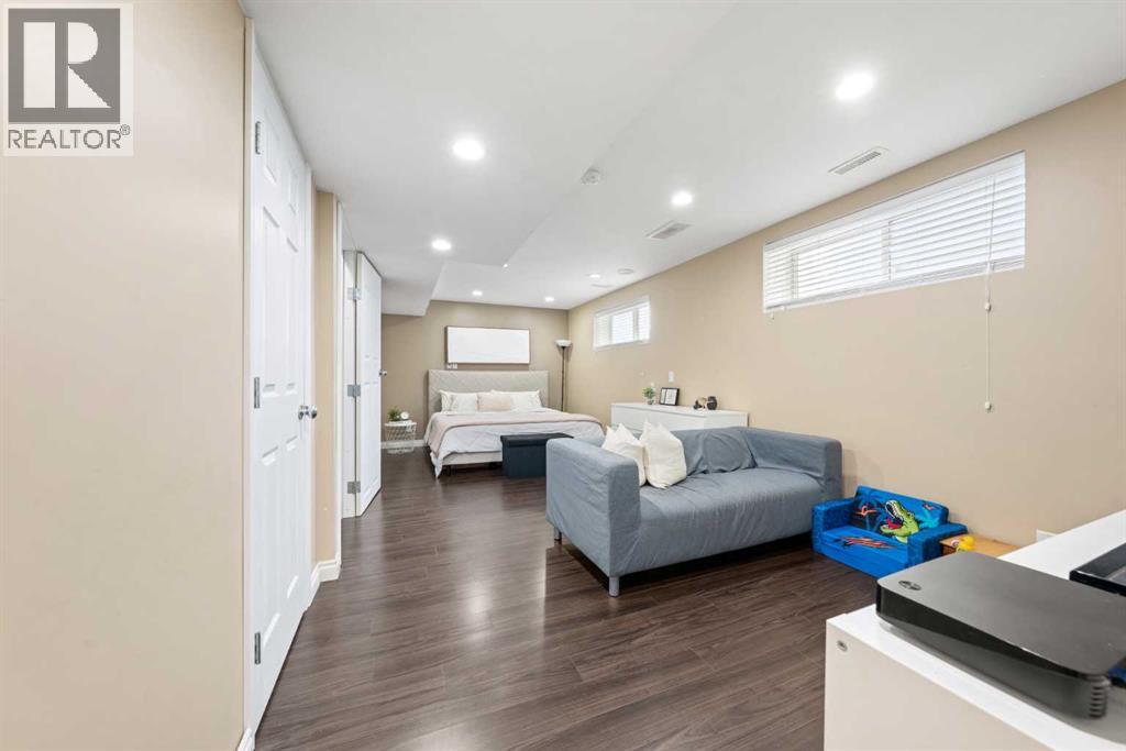 Photo 24 of 186 Cranberry Close Se, Calgary AB