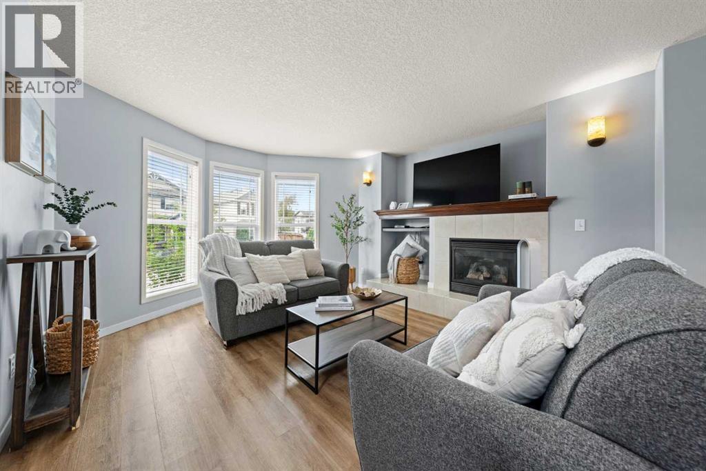 Photo 6 of 186 Cranberry Close Se, Calgary AB