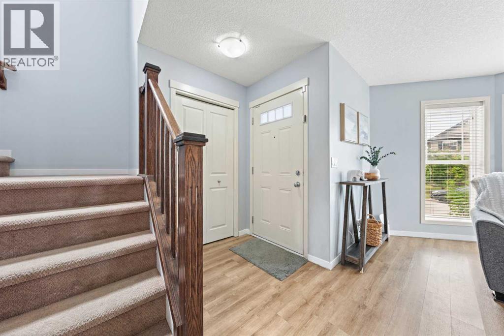 Photo 4 of 186 Cranberry Close Se, Calgary AB