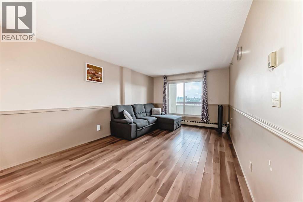 Photo 9 of 504 2011 University Drive Nw, Calgary AB