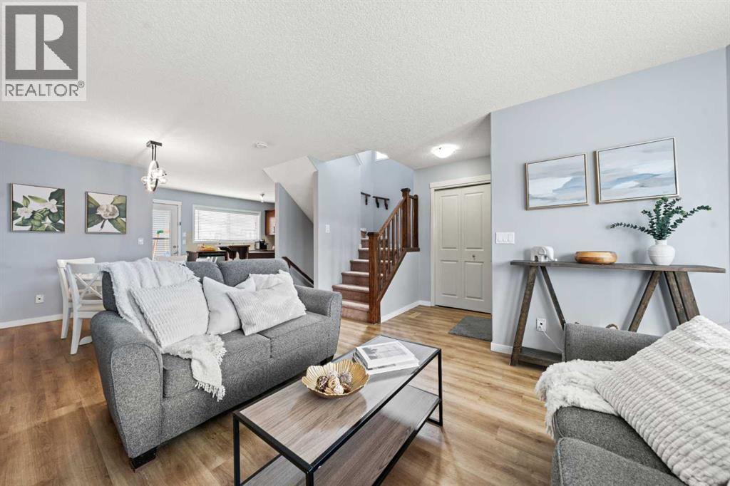 Photo 7 of 186 Cranberry Close Se, Calgary AB
