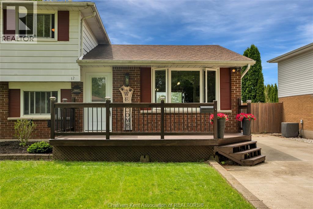 Photo 4 of 12 Donalda Drive, Chatham ON