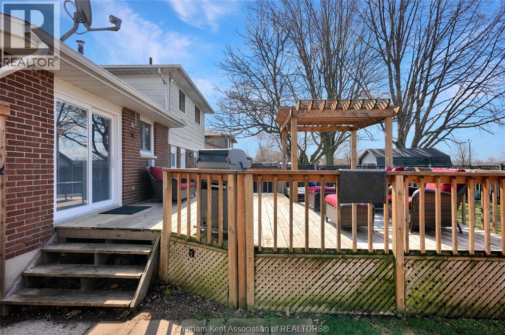 Photo 42 of 12 Donalda Drive, Chatham ON