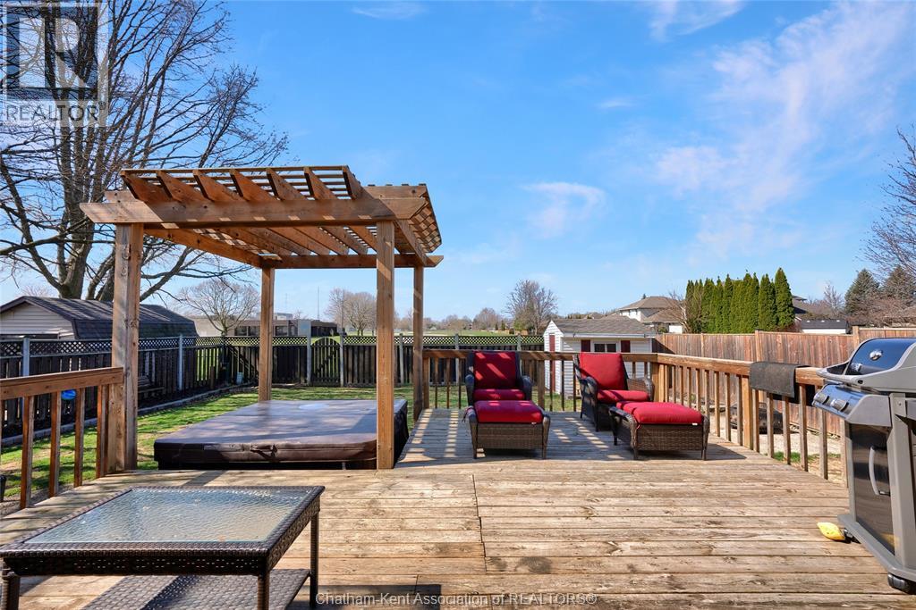 Photo 47 of 12 Donalda Drive, Chatham ON