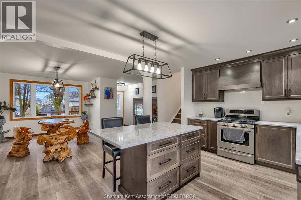 Photo 8 of 12 Donalda Drive, Chatham ON