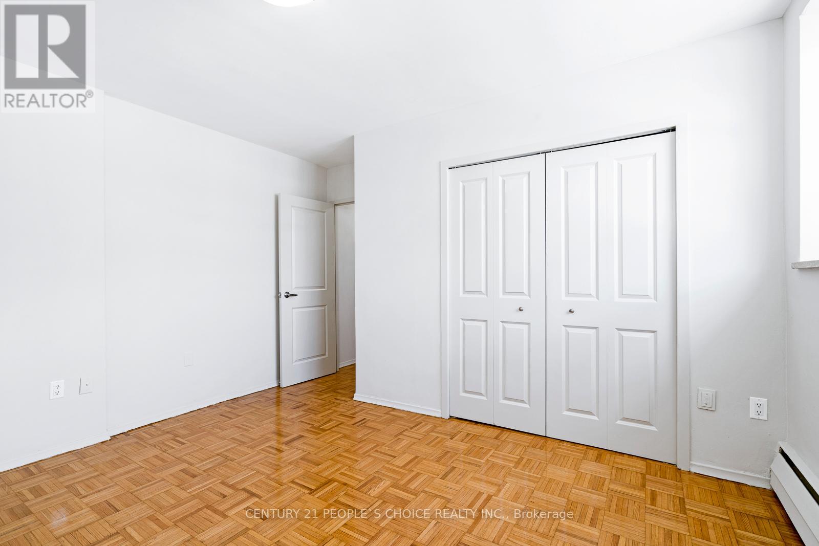 Photo 15 of 307 1219 Dundas Street W, Mississauga ON