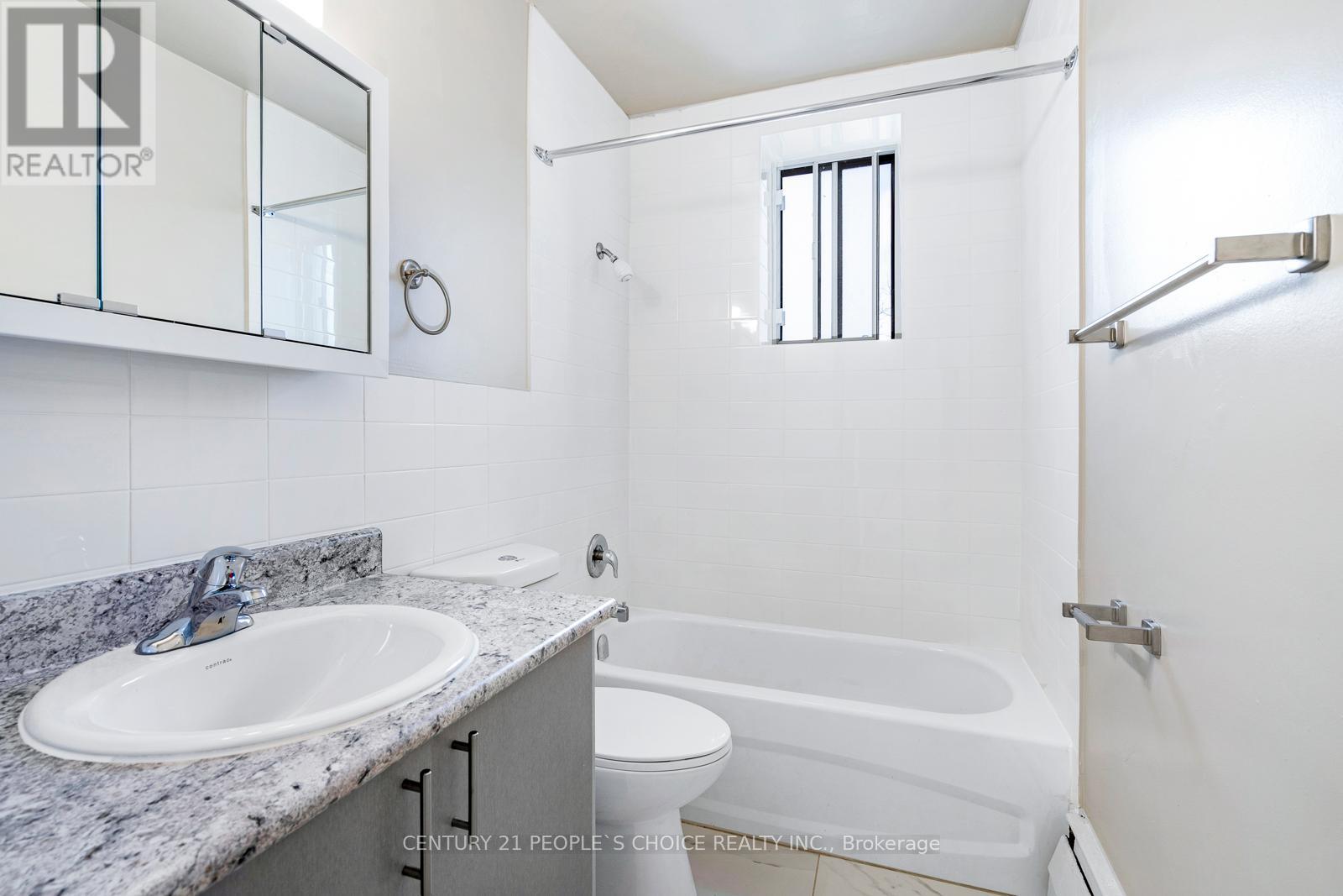 Photo 16 of 307 1219 Dundas Street W, Mississauga ON