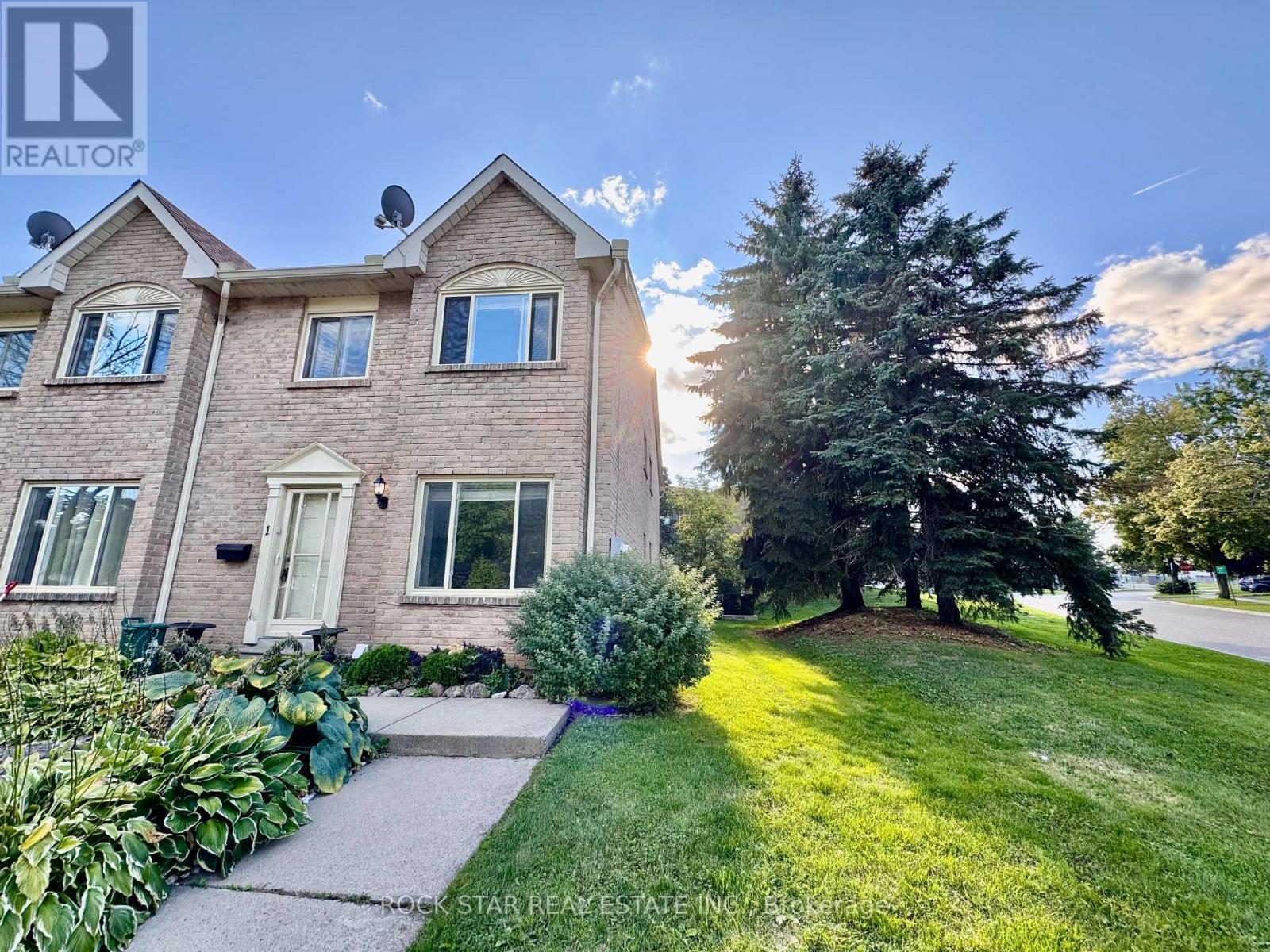 Photo 1 of 1 2 Cedar Drive, Orangeville ON