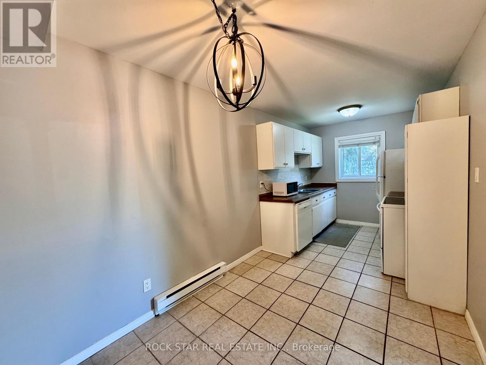Photo 10 of 1 2 Cedar Drive, Orangeville ON