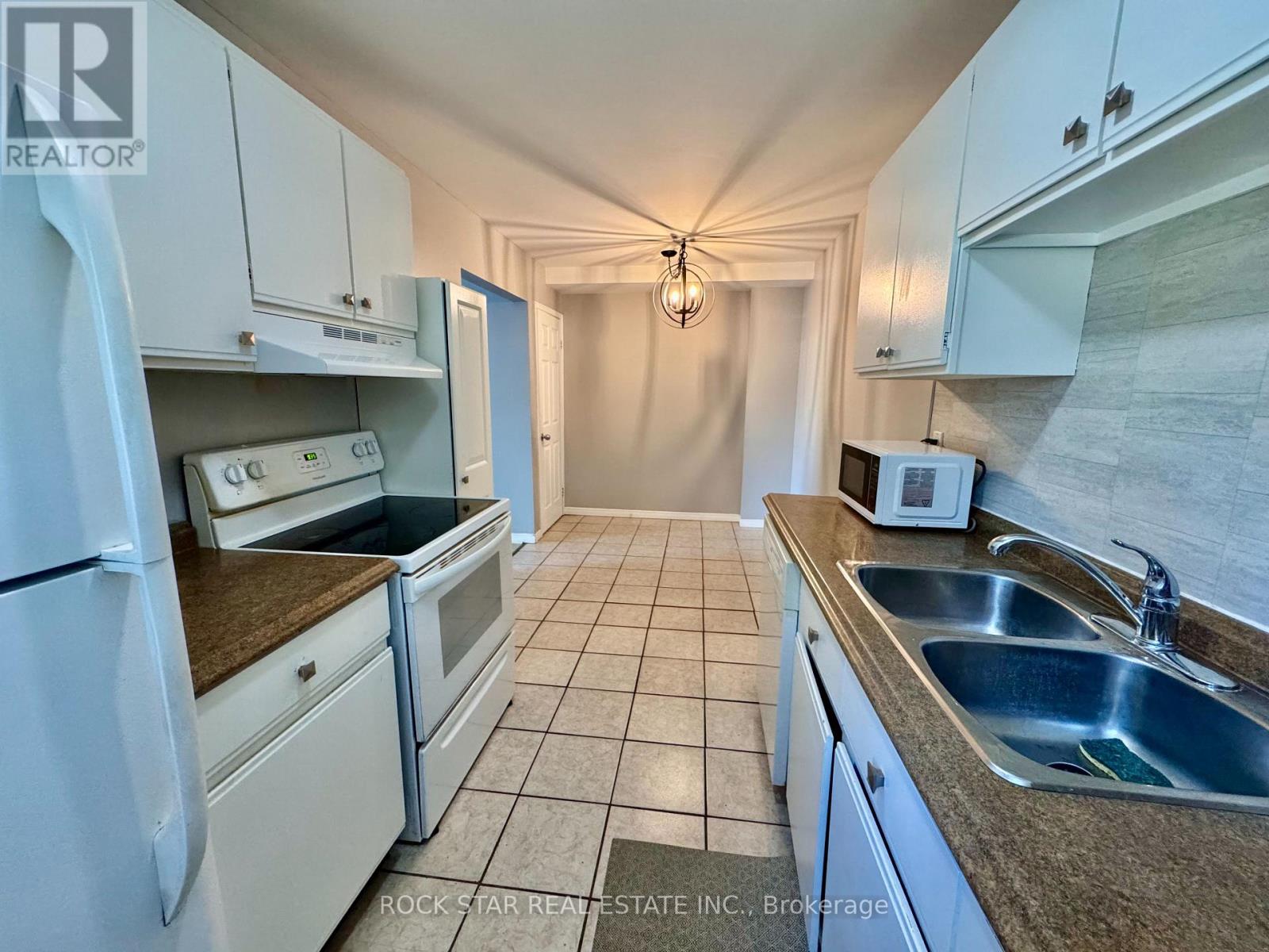 Photo 14 of 1 2 Cedar Drive, Orangeville ON