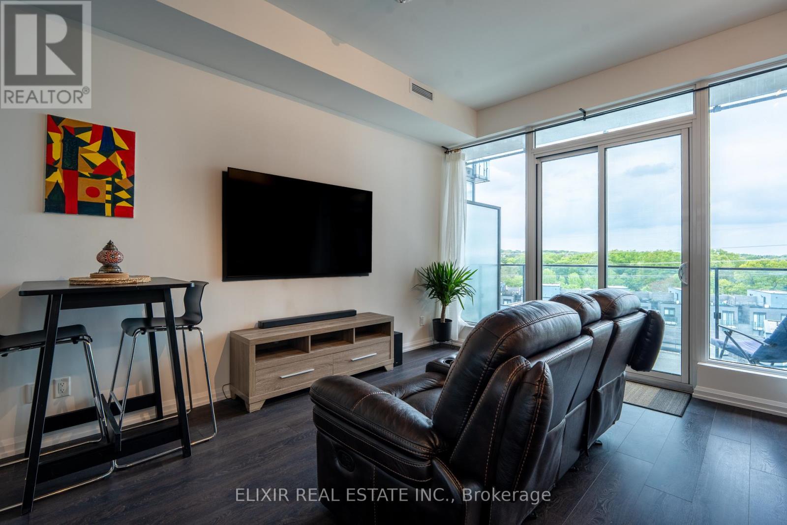 Photo 1 of 615 4208 Dundas Street W, Toronto ON