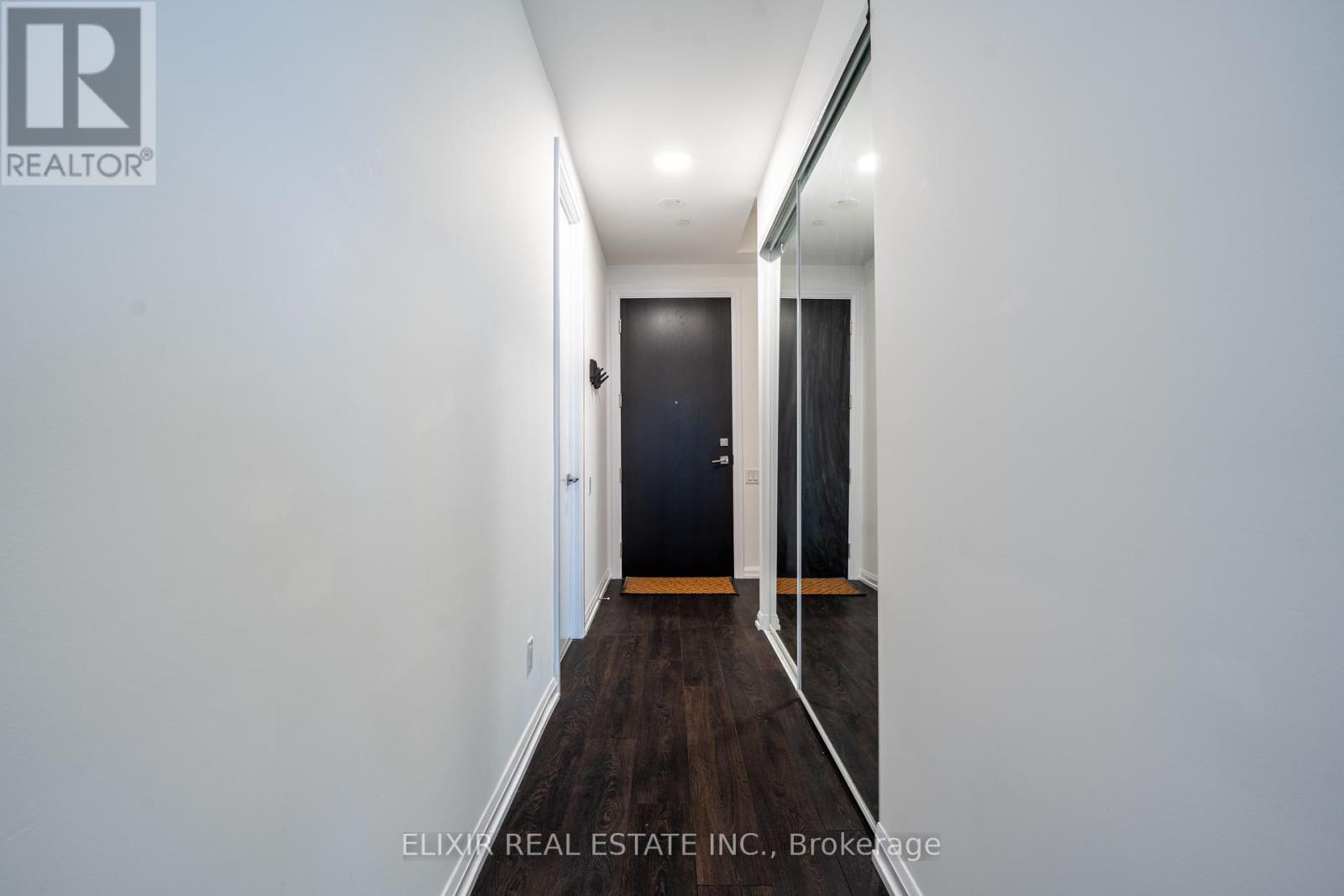 Photo 10 of 615 4208 Dundas Street W, Toronto ON