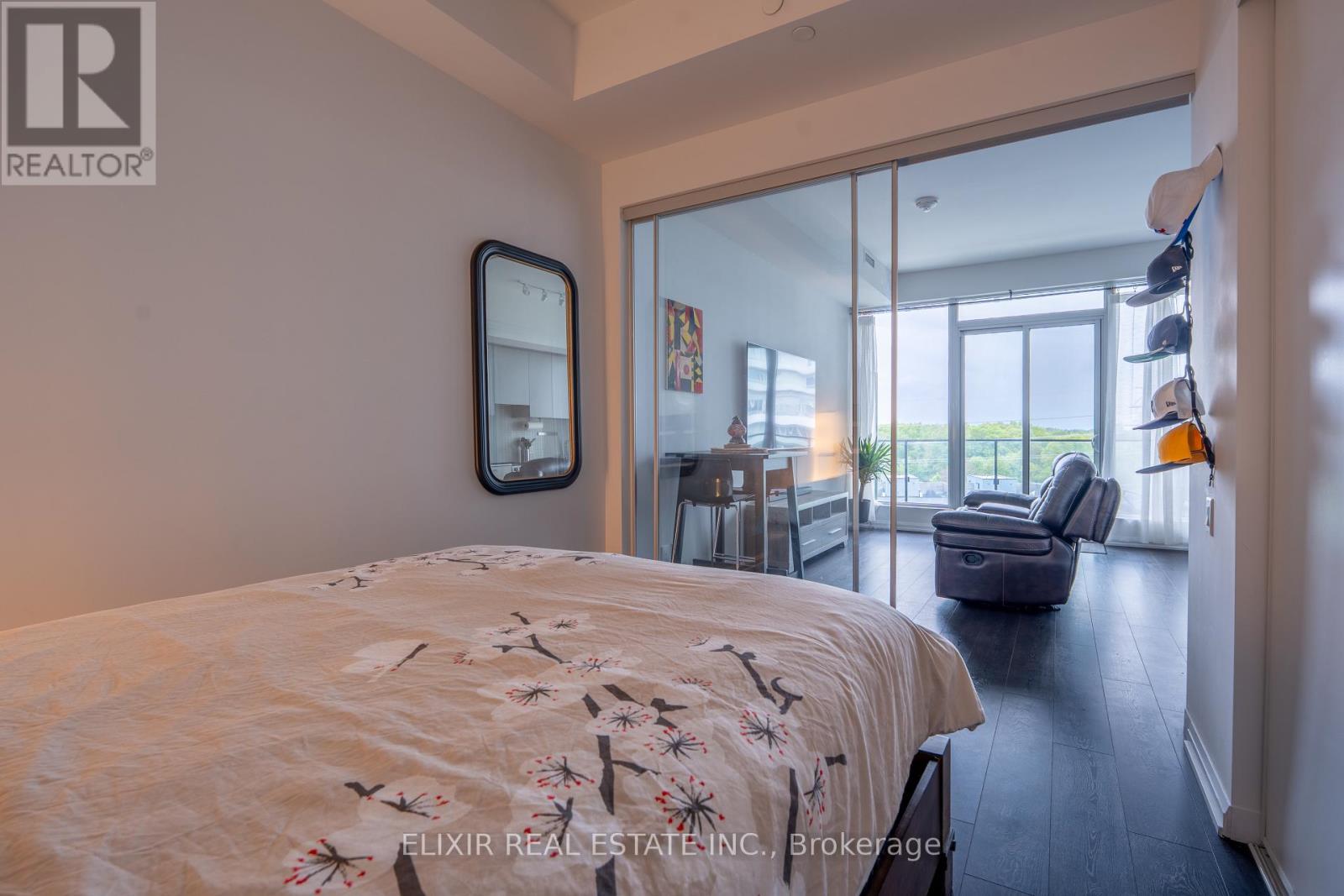 Photo 7 of 615 4208 Dundas Street W, Toronto ON