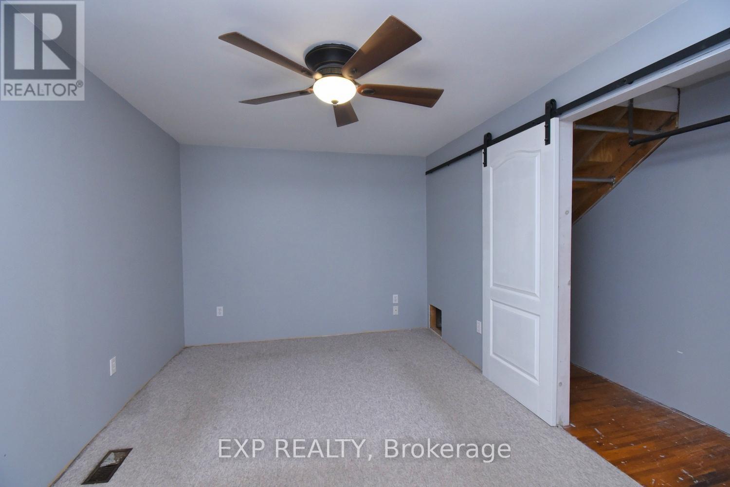 Photo 10 of 139 Chestnut Avenue, Brantford ON